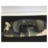 OAKLEY POLARIZED 'BREAD BOX' SUNGLASSES OAKLEY POLARIZED 'BREAD BOX' SUNGLASSES