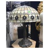 TIFFANY STYLE STAINED GLASS TABLE LAMP TIFFANY STYLE STAINED GLASS TABLE LAMP