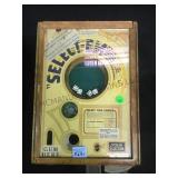 VINTAGE SELECTUM GUM/GAME VENDING MACHINE 1933 VINTAGE SELECTUM GUM/GAME VENDING MACHINE 1933