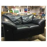 BLACK UPHOLSTERD LOVE SEAT BLACK UPHOLSTERD LOVE SEAT