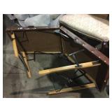 BROWN TRAVELING MASSAGE TABLE BROWN TRAVELING MASSAGE TABLE