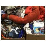 PALLET OF RUGS, BLANKETS, SPORTS COLLECTABLES PALLET OF RUGS, BLANKETS, SPORTS COLLECTABLES