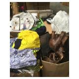 PALLET OF HOME DECOR, CLOTHING & MORE PALLET OF HOME DECOR, CLOTHING & MORE