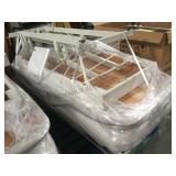 CREAM COLORED MASSAGE TABLE, 2XMONEY CREAM COLORED MASSAGE TABLE, 2XMONEY