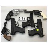 LOT OF 6 PLASTIC PROP PISTOLS LOT OF 6 PLASTIC PROP PISTOLS