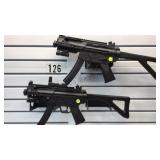 PAIR OF PLASTIC MP 5 A 7 PROP GUNS PAIR OF PLASTIC MP 5 A 7 PROP GUNS