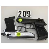 PAIR OF VOLTRAN PROP PISTOLS 9MM / 8MM PAIR OF VOLTRAN PROP PISTOLS 9MM / 8MM