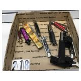 BOX LOT OF POCKET KNIFES BOX LOT OF POCKET KNIFES