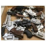 LARGE OF LOT RUBBER AND PLASTIC PROP PISTOLS