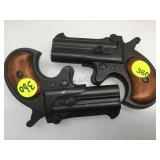 PAIR OF METAL PROP DARRINGER PISTOLS DENIX PAIR OF METAL PROP DARRINGER PISTOLS DENIX