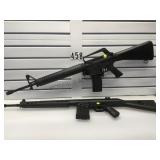 PAIR OF PLASTIC AIRSOFT RIFLES PAIR OF PLASTIC AIRSOFT RIFLES