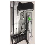 PAIR PLASTIC AIRSOFT PELLET GUNS PAIR PLASTIC AIRSOFT PELLET GUNS