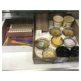 GROUP OF CASINO MATCHS, SWIZZEL STICKS, ASHTRAYS &