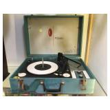 VINTAGE AIRLINE HI-FIDELITY PORTABLE RECORD PLAYER