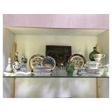 SHELF LOT INCLUDING ITALIAN POTTERY, SILVER PLATED