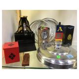 LOT OF VINTAGE MAGIC ITEMS INCLUDING DOVE PAN, LOT OF VINTAGE MAGIC ITEMS INCLUDING DOVE PAN,