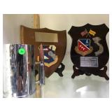 ARTILLERY SHELL MUG & 2 COMBAT PLAQUES ARTILLERY SHELL MUG & 2 COMBAT PLAQUES