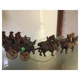 VINTAGE CAST IRON HORSE DRAWN CARRIAGE WITH PEOPLE VINTAGE CAST IRON HORSE DRAWN CARRIAGE WITH PEOPLE