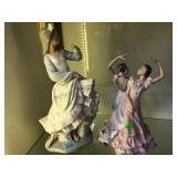 PAIR OF PORCELAIN FIGURINES, 1 LLADRO & NAO