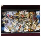 TRAY OF VARIOUS VINTAGE PINS