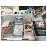 COLLECTION OF SPORTS TRADING CARDS COLLECTION OF SPORTS TRADING CARDS