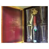 BUDWEISER MILLENNIUM BOTTLE SET WITH GLASSES BUDWEISER MILLENNIUM BOTTLE SET WITH GLASSES