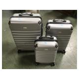 3 PIECE LUGGAGE SET, LIKE NEW 3 PIECE LUGGAGE SET, LIKE NEW