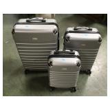 3 PIECE LUGGAGE SET, LIKE NEW