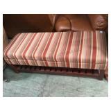 PADDED TRUNK BENCH PADDED TRUNK BENCH