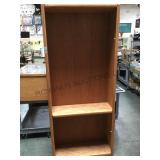 7' OAK BOOK CASE. 1 SHELF 7' OAK BOOK CASE. 1 SHELF