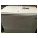 IDYLIS SMALL WHITE CHEST FREEZER