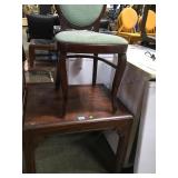 WOODEN END TABLE & CHAIR