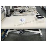 EARTHLITE CREAM COLORED MASSAGE TABLE