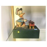 VINTAGE TOY DONALD DUCK PLAYING A XYLOPHONE VINTAGE TOY DONALD DUCK PLAYING A XYLOPHONE