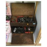 VINTAGE WOOD RADIO TUBE CADDY WITH TUBES VINTAGE WOOD RADIO TUBE CADDY WITH TUBES