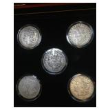 5 MORGAN SILVER DOLLARS WITH CASE 5 MORGAN SILVER DOLLARS WITH CASE