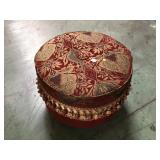 LARGE ROUND OTTOMAN LARGE ROUND OTTOMAN