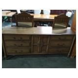 9 DRAWER DRESSER WITH DOUUBLE MIRRORS 9 DRAWER DRESSER WITH DOUUBLE MIRRORS