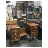 VINTAGE VANITY DRESSER WITH NAUTICAL THEME KNOBS VINTAGE VANITY DRESSER WITH NAUTICAL THEME KNOBS