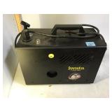 IWATA AIRBRUSH AIR COMPRESSOR