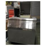 SCOTSMAN COMMERCIAL ICEMAKER