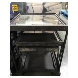 SET OF MIRRORED TOP NESTING TABLES