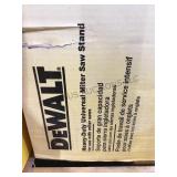 DEWALT HEAVY DUTY UNIVERSAL MITER SAW STAND