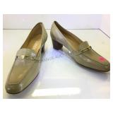 PAIR OF TAN GUCCI WOMENS SHOES, LIKE NEW SZ 9.5