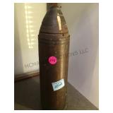 VINTAGE ARTILLARY ROUND W/SHELL