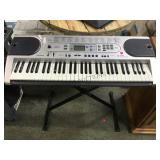 RADIOSHACK KEYBOARD W/STAND, WORKS,