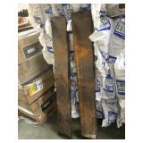 SET OF FORK LIFT EXTENSIONS