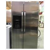 FRIGIDAIRE STAINLESS FRIDGE/FREEZER