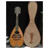 VINTAGE WASHBURN MANDOLIN