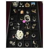 TRAY LOT OF FASHION RINGS, PEARLS, INDIAN HEAD